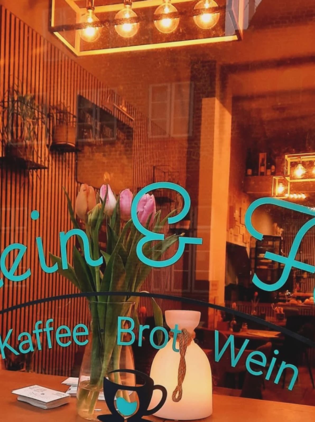 Schaufenster mit dem Klein&Fein Schriftzug